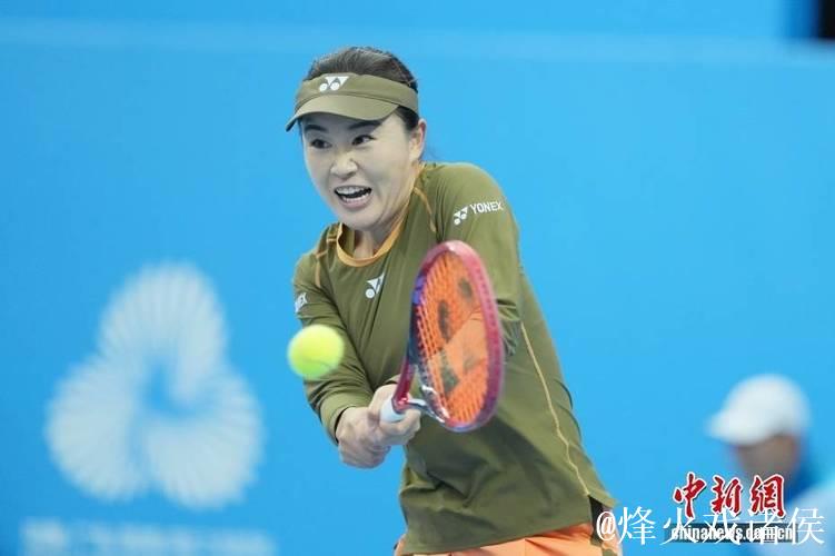 朱琳代表安徽队夺得十五运会网球女单冠军