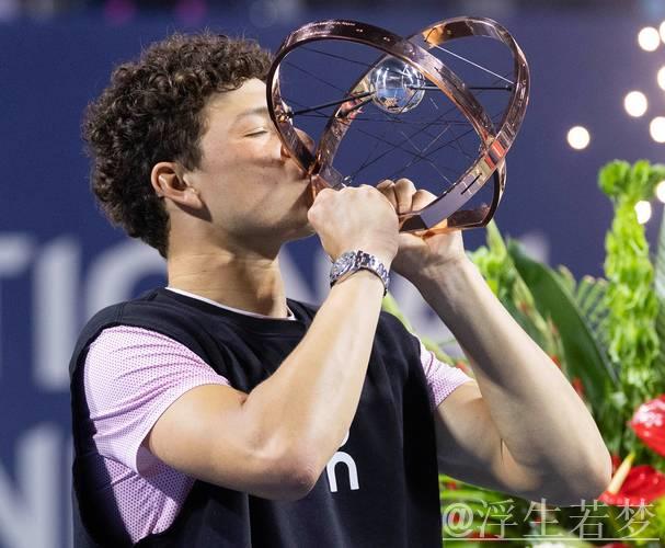 弗里茨与谢尔顿携手挺进斯图加特男单八强 弗里茨与谢尔顿携手挺进斯图加特男单八强