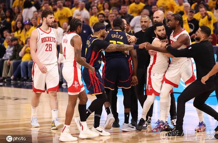 5月5日季后赛:火箭对阵勇士 5月5日季后赛:火箭对阵勇士