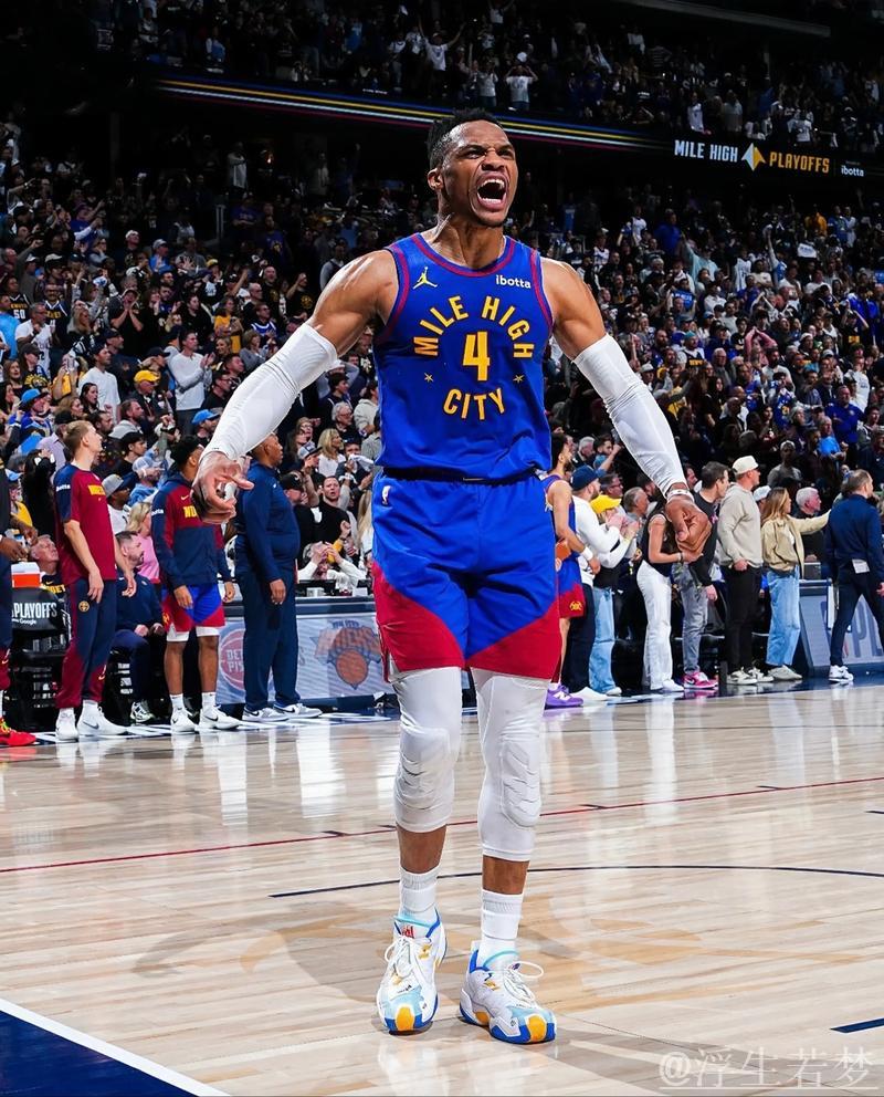 4月30日季后赛:掘金对阵快船 威少表现集锦 4月30日季后赛:掘金对阵快船 威少表现集锦