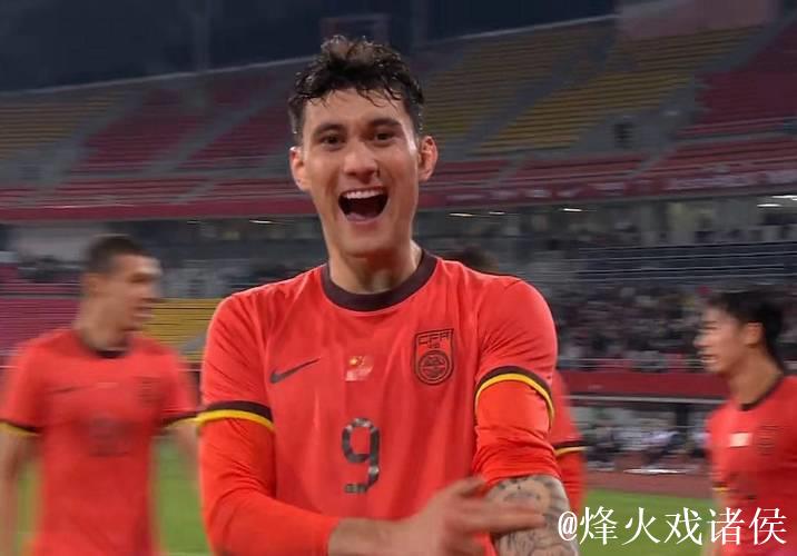 熊猫杯:拜合拉木错失良机 U22国足首战惜败越南队 熊猫杯:拜合拉木错失良机 U22国足首战惜败越南队