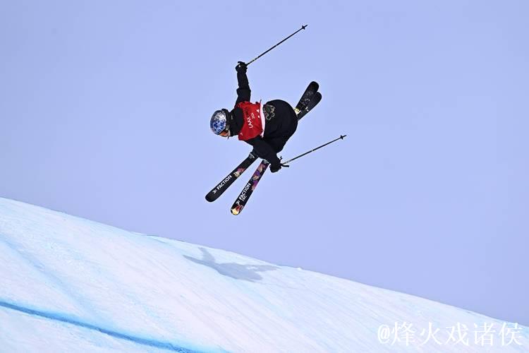 滑雪世界杯莱克斯站:谷爱凌勇夺坡面障碍技巧冠军 滑雪世界杯莱克斯站:谷爱凌勇夺坡面障碍技巧冠军